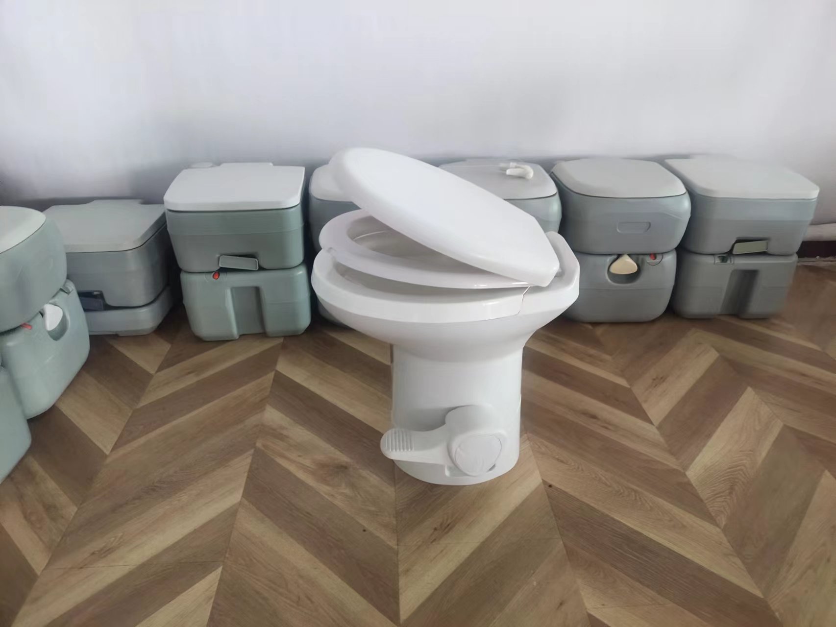 Toilet Portabel Putih AGE untu - Camping ulasan dan harga